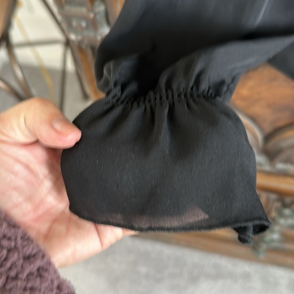 NWOT White House Black Market silk black dirt size S. - Picture 6 of 7